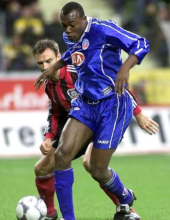 表现勇挫卫 表现勇挫卫